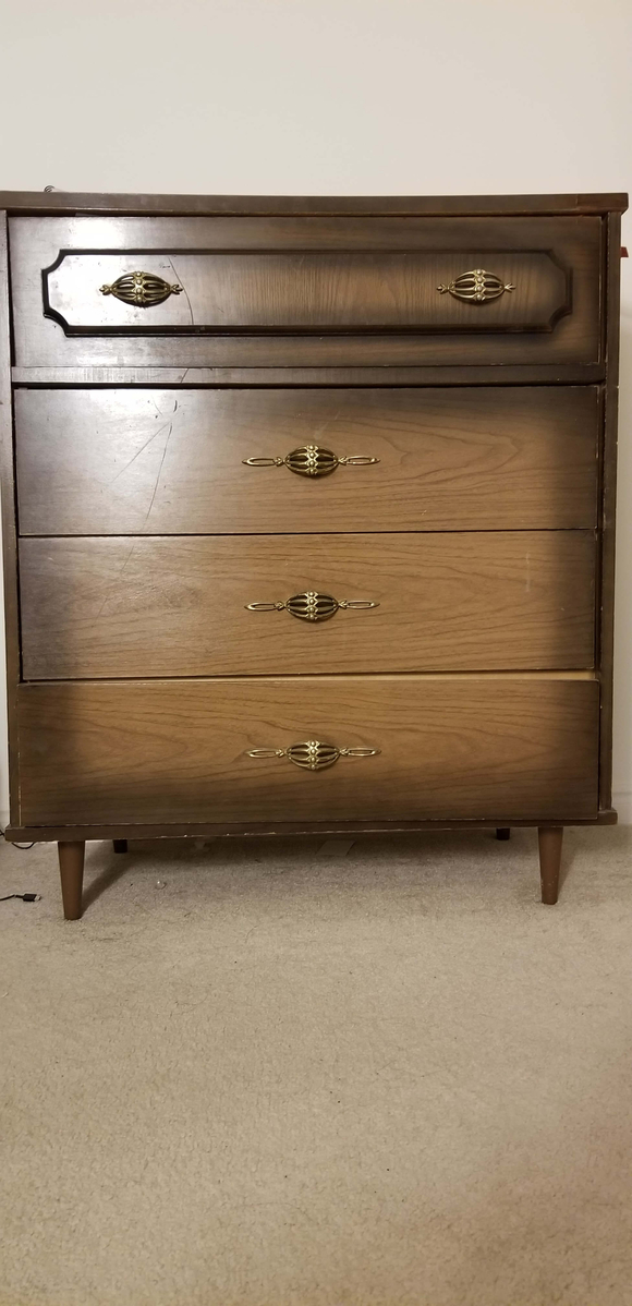 Dresser-min.jpg