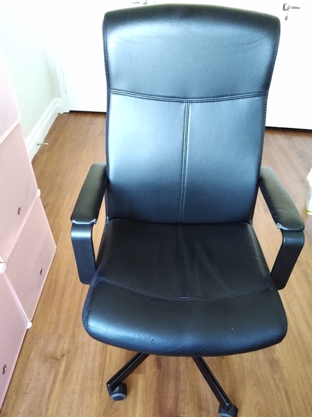 chair.jpg