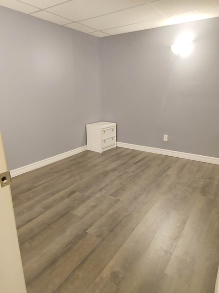 basement bedroom 2.jpg