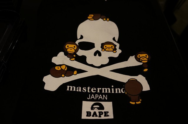 BAPE TEE.jpg